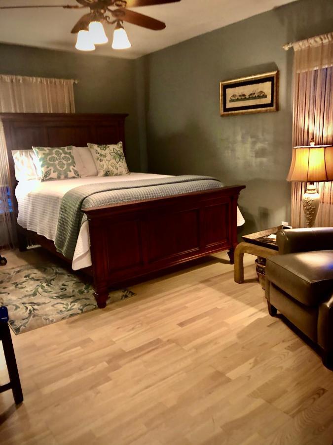 Winnie'S Bed & Breakfast Lawrenceburg Eksteriør billede